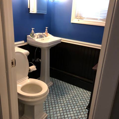 Powder room after cleaning