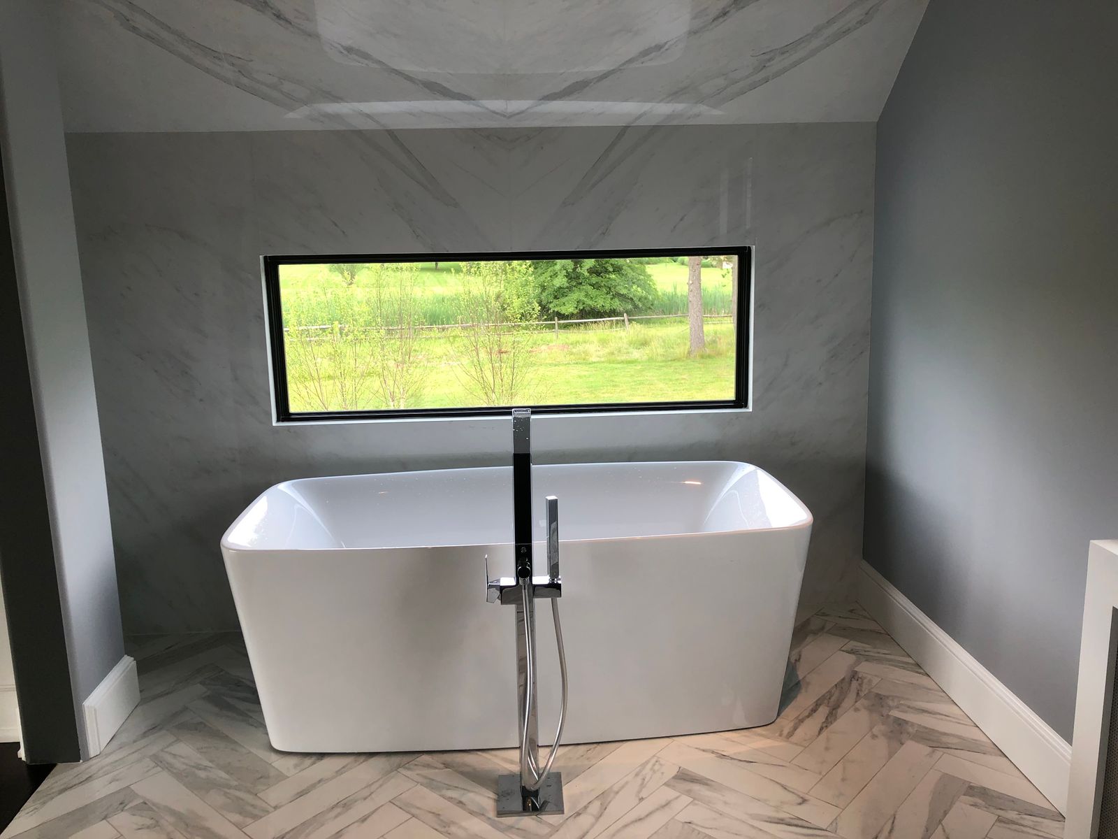Soaking tub after a deep clean