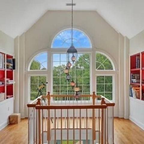 Upstairs landing after cleaning